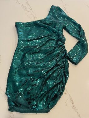 One-Shoulder Emerald Green Sequin Mini Dress NWT